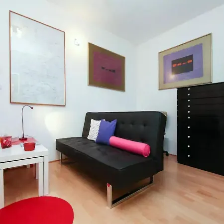 Apartment Top *